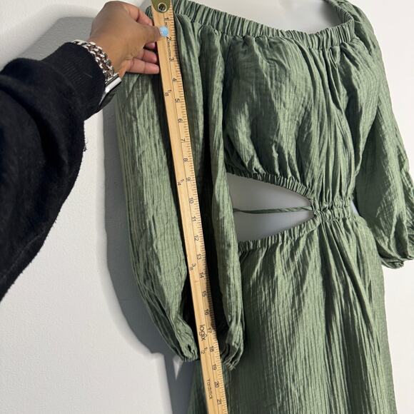 ASTR the Label Revolve Cassian Dress Womens‎ XS Green Midi Cut Out Off Shoulder - Picture 11 of 12